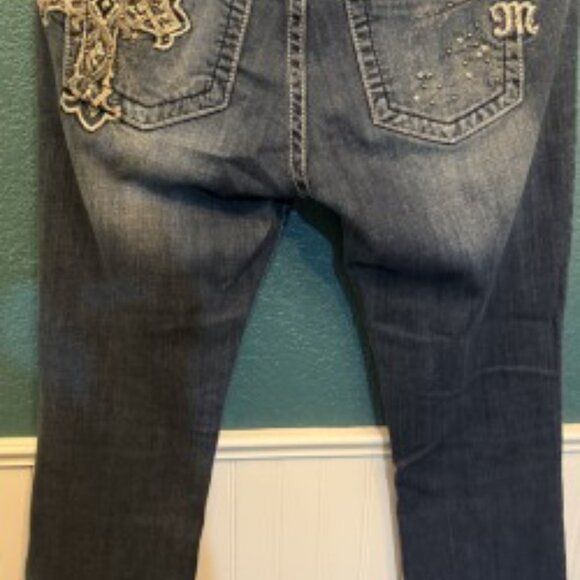 Miss Me Jeans Bootcut, Worn Once 28x31. Discounted Shipping - Picture 3 of 4